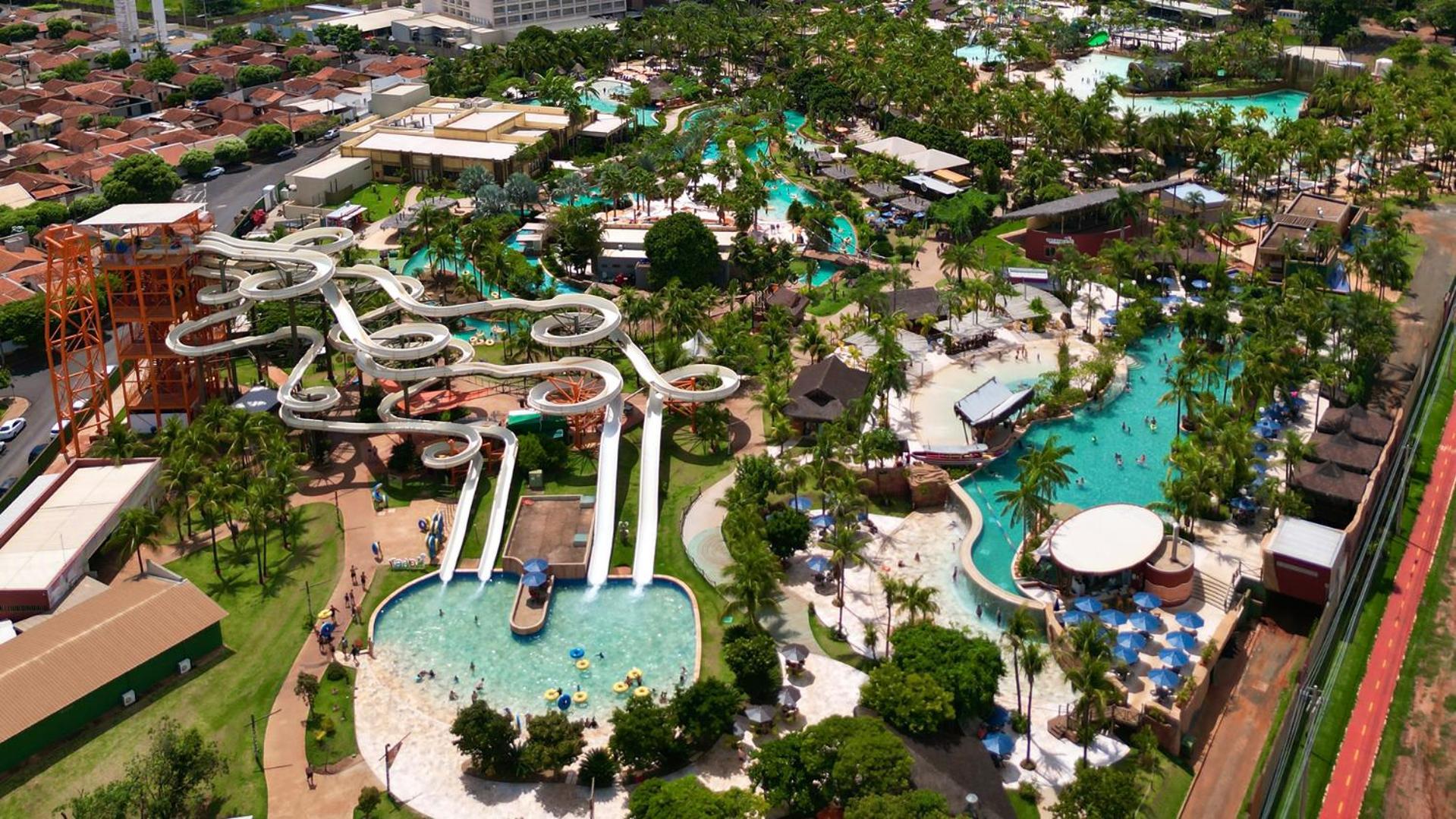 Celebration Resort Olimpia By Hot Beach Exteriör bild Wet 'n' Wild Phoenix